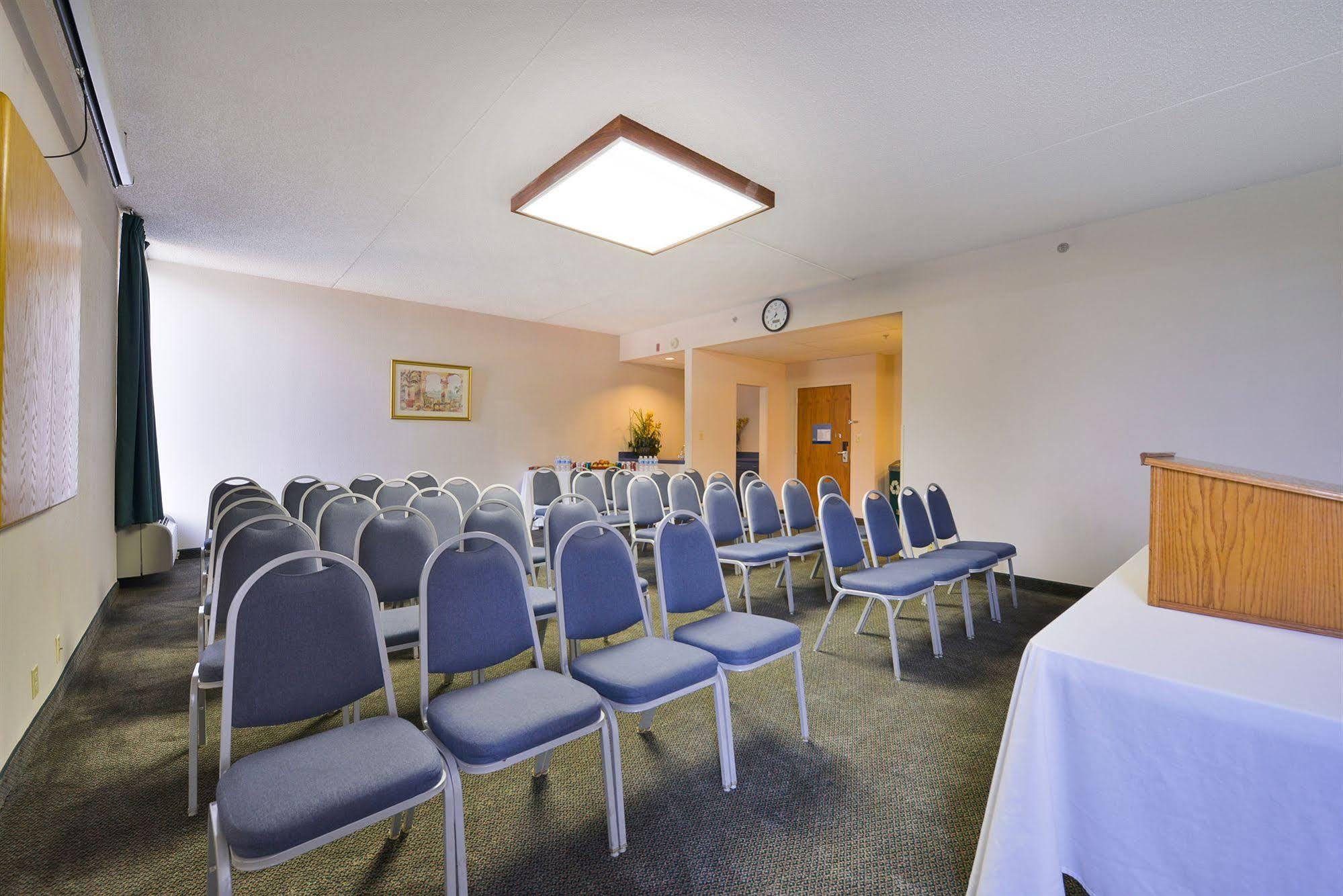 Greenstay Hotel & Suites Central Springfield Eksteriør bilde