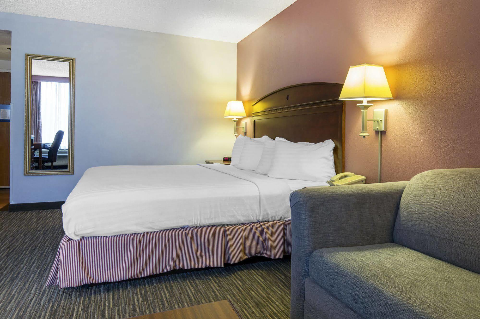 Greenstay Hotel & Suites Central Springfield Eksteriør bilde